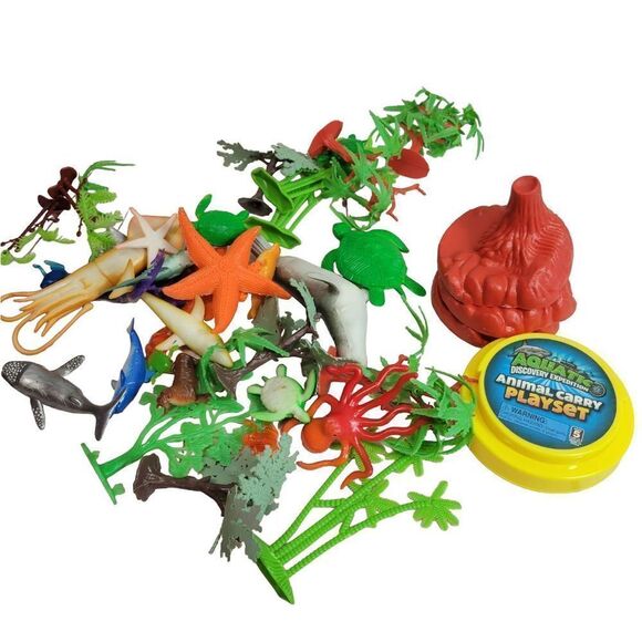 Aquatic Adventure vehicle with sea animal play set - Picture 3 of 3